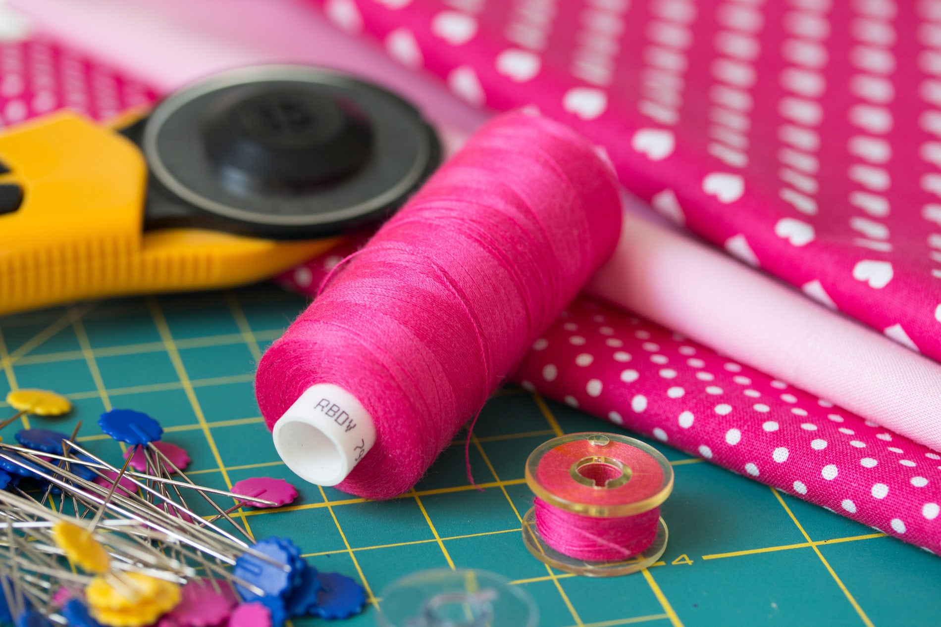 Soul Stitchery Quilting Education Videos, High Quality Quilting Fabrics, Quilting Notions & Supplies - bright pink thread and pins