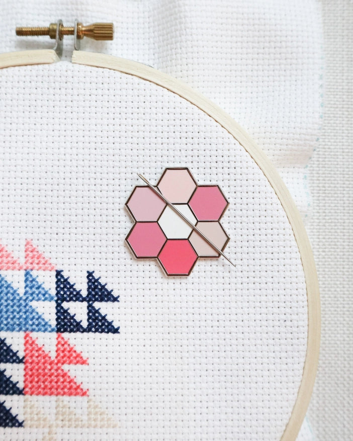 Hexy Bloom Needle Minder