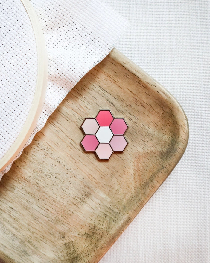 Hexy Bloom Needle Minder